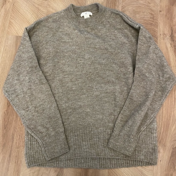 H&M camel sweater - Picture 1 of 5